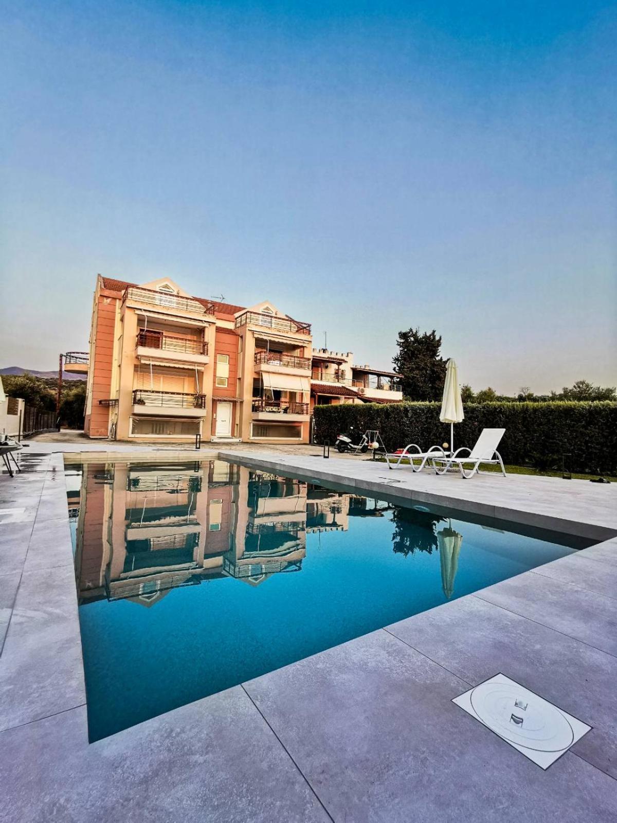 Ostria Seaside Apartments Патра Экстерьер фото